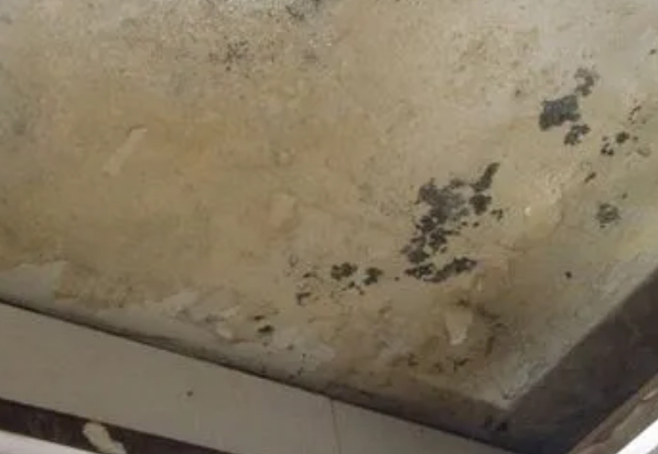 漯河阳台漏水维修公司分享下漯河卫生间渗水维修需要注意哪些问题。